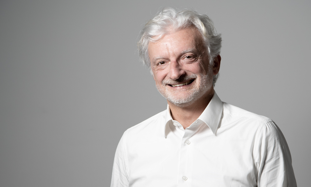 Ritratto Bio Sergio Martinelli